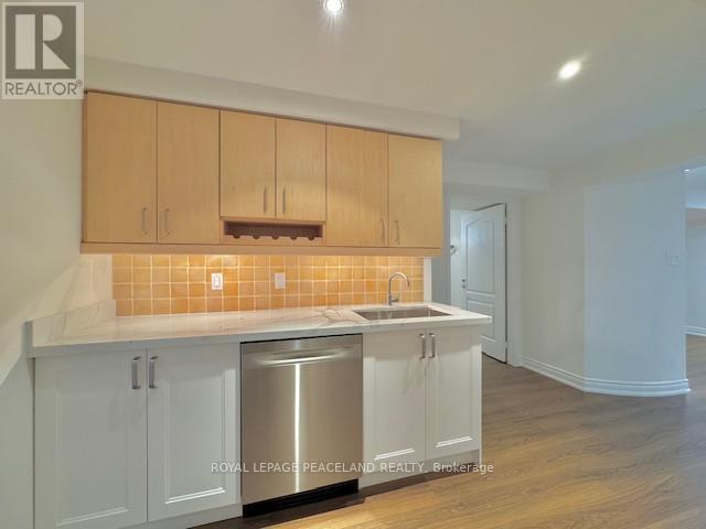 5439 Planters Wood Court, Mississauga, Ontario  L5M 5V6 - Photo 21 - W12990424