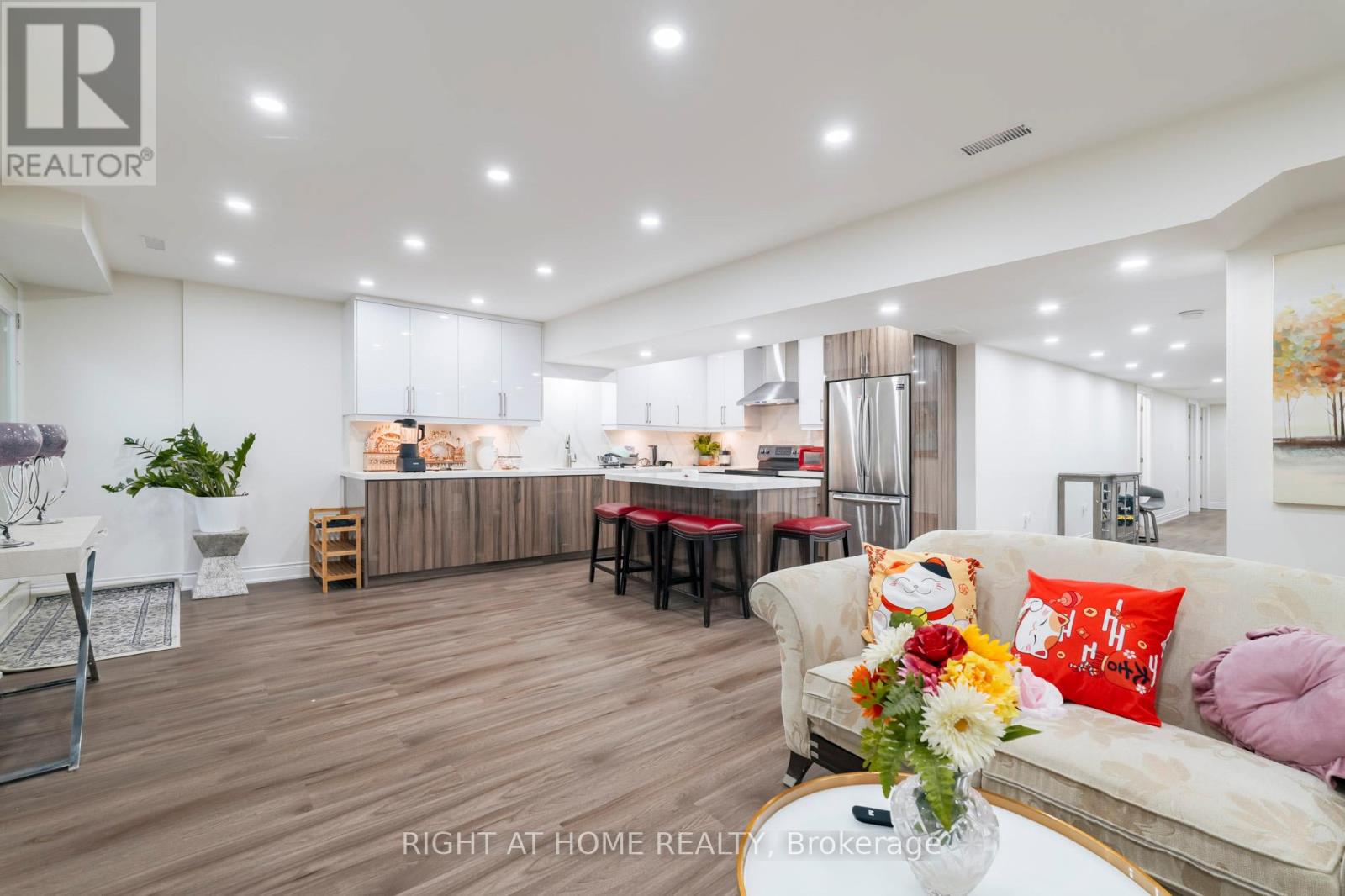 99 Fairview Road W, Mississauga, Ontario  L5B 1K7 - Photo 27 - W12990426