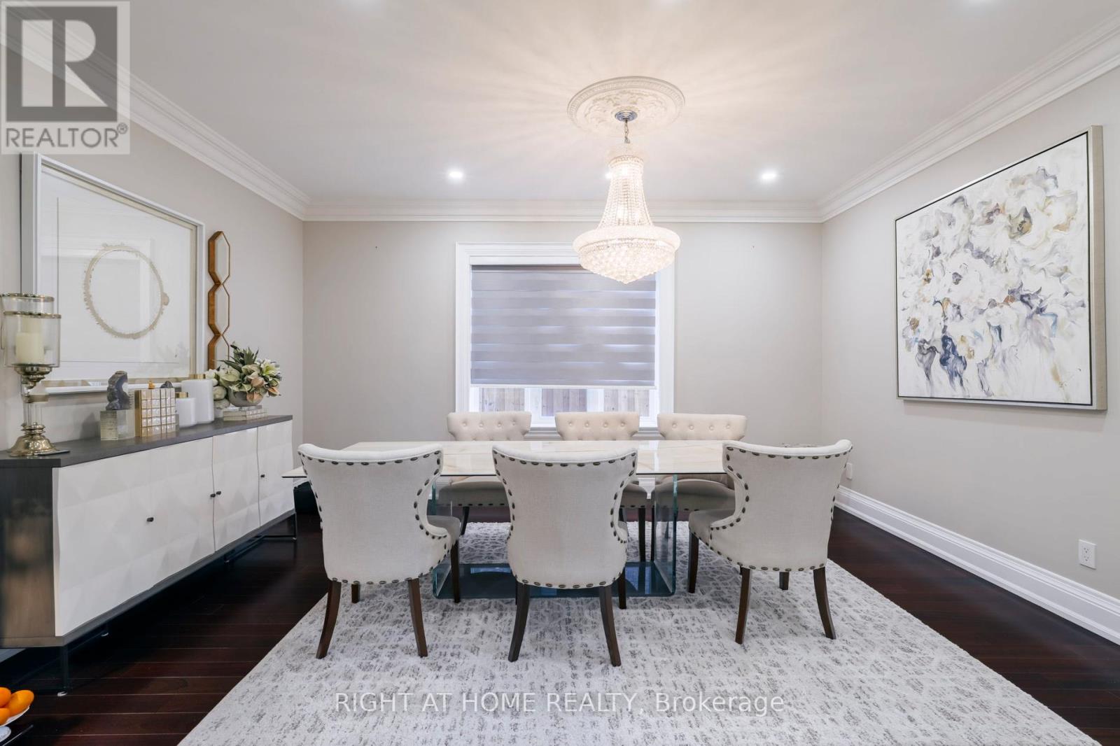 99 Fairview Road W, Mississauga, Ontario  L5B 1K7 - Photo 5 - W12990426