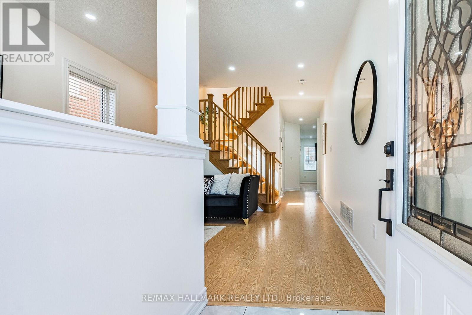 4 Callalily Road, Brampton, Ontario  L7A 0M1 - Photo 4 - W12990466