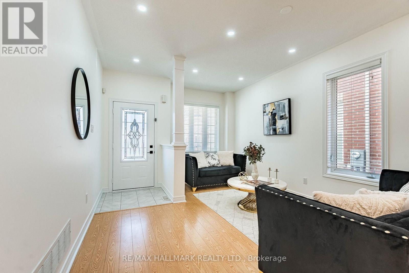 4 Callalily Road, Brampton, Ontario  L7A 0M1 - Photo 6 - W12990466