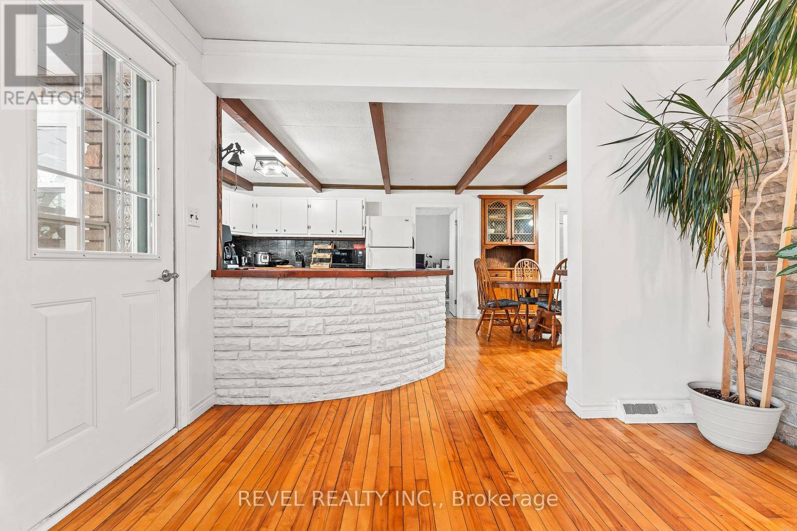 1407 Kottmeier Road, Thorold, Ontario  L3B 5N5 - Photo 4 - X12990192