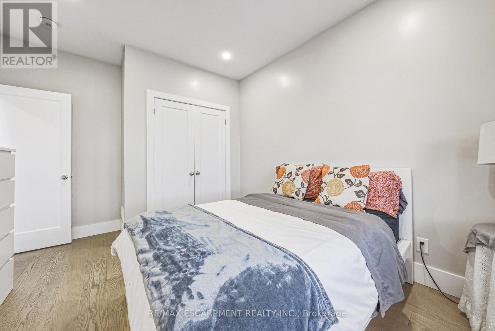 68 Vansitmart Avenue N, Hamilton, Ontario  L8H 3A5 - Photo 16 - X12990228