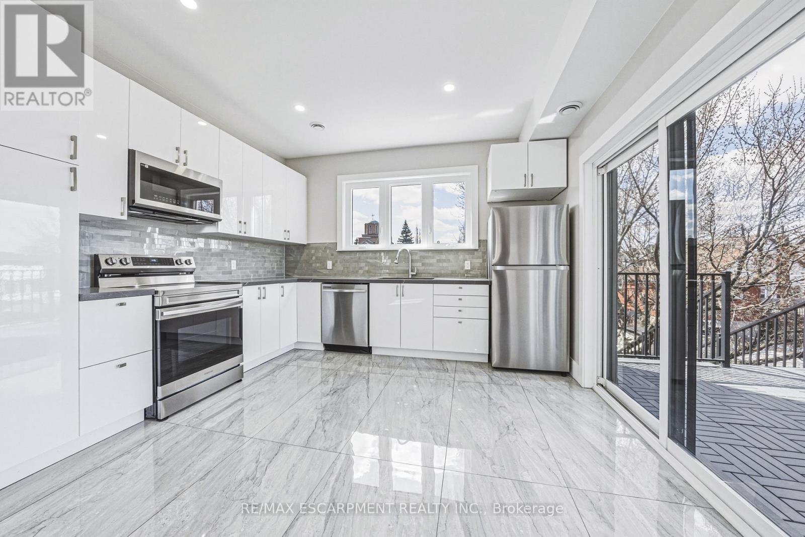 68 Vansitmart Avenue N, Hamilton, Ontario  L8H 3A5 - Photo 22 - X12990228