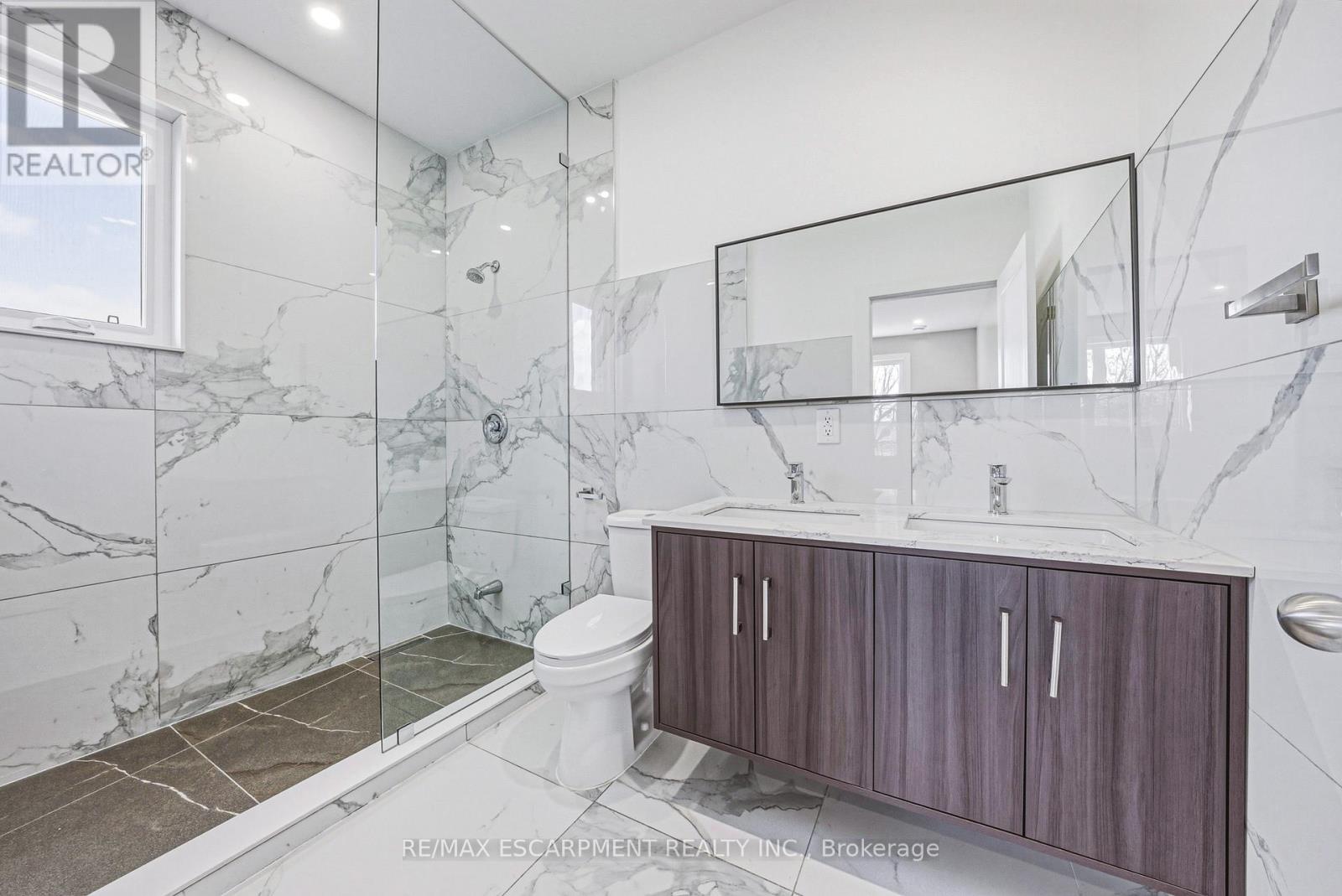 68 Vansitmart Avenue N, Hamilton, Ontario  L8H 3A5 - Photo 30 - X12990228