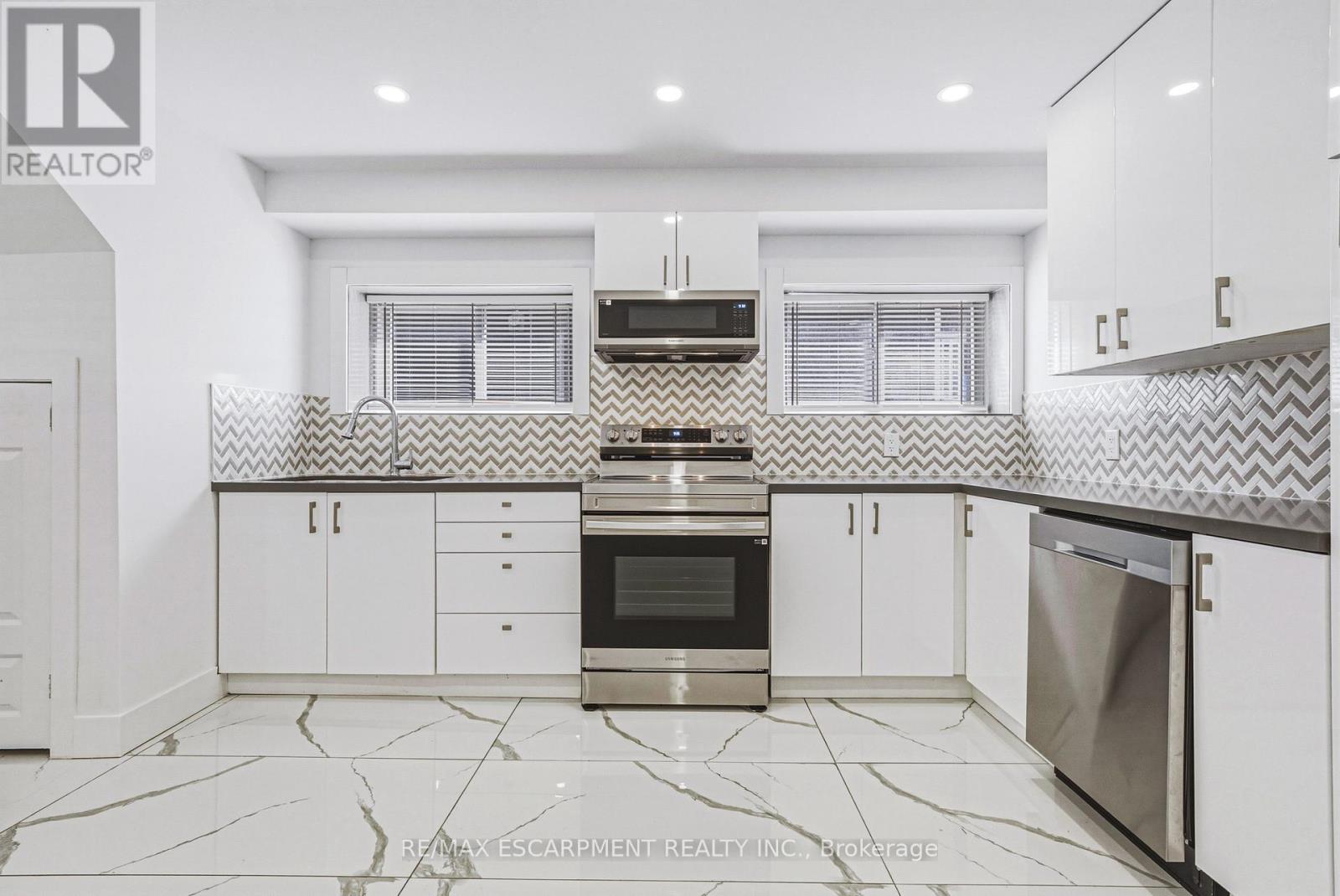 68 Vansitmart Avenue N, Hamilton, Ontario  L8H 3A5 - Photo 33 - X12990228