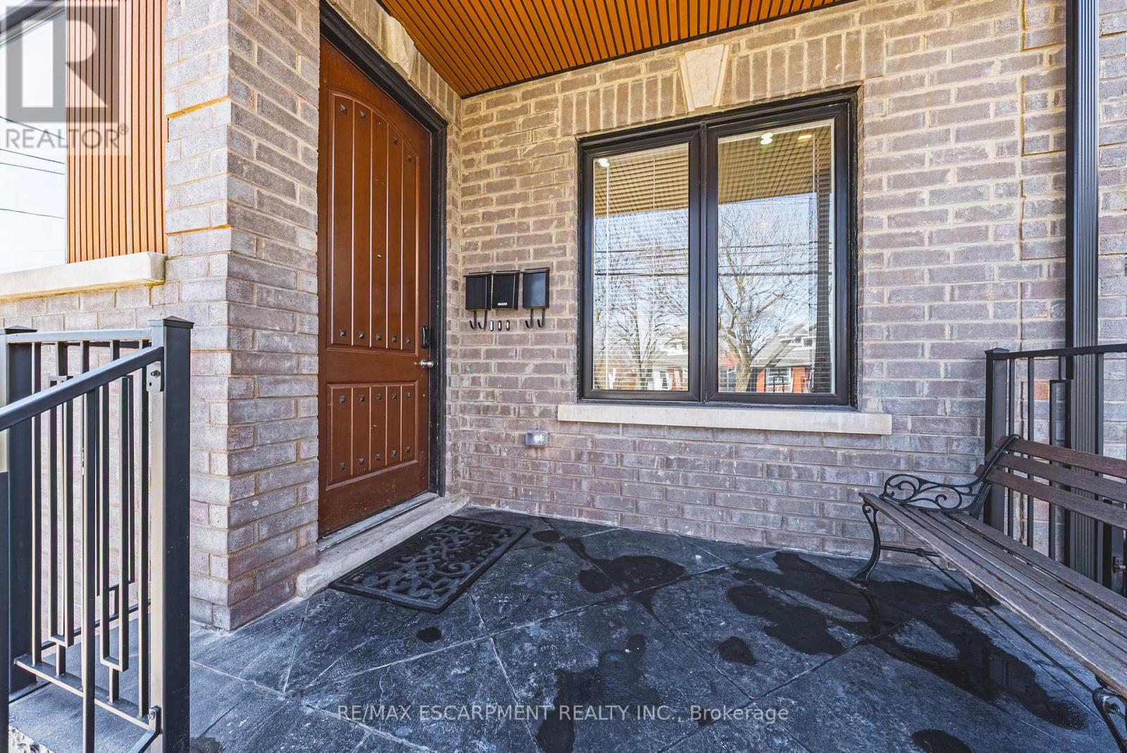 68 Vansitmart Avenue N, Hamilton, Ontario  L8H 3A5 - Photo 4 - X12990228