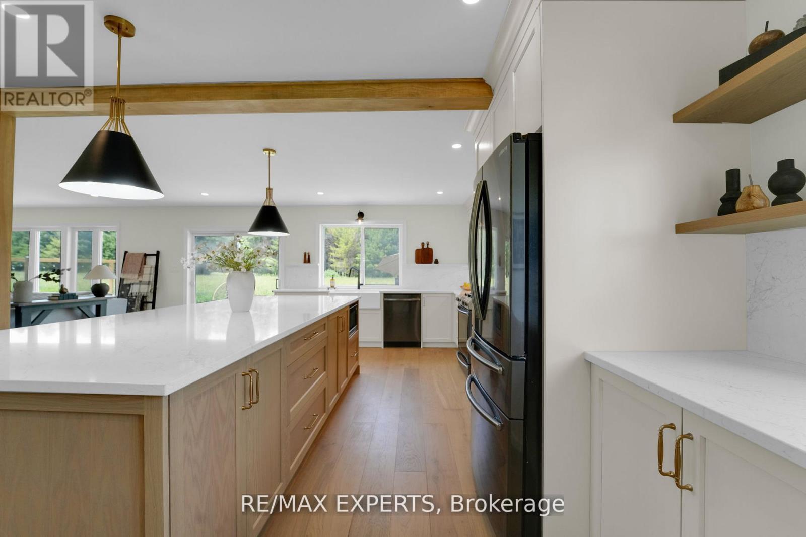 46 Scenic Drive, Mapleton, Ontario  N0G 1P0 - Photo 21 - X12990324