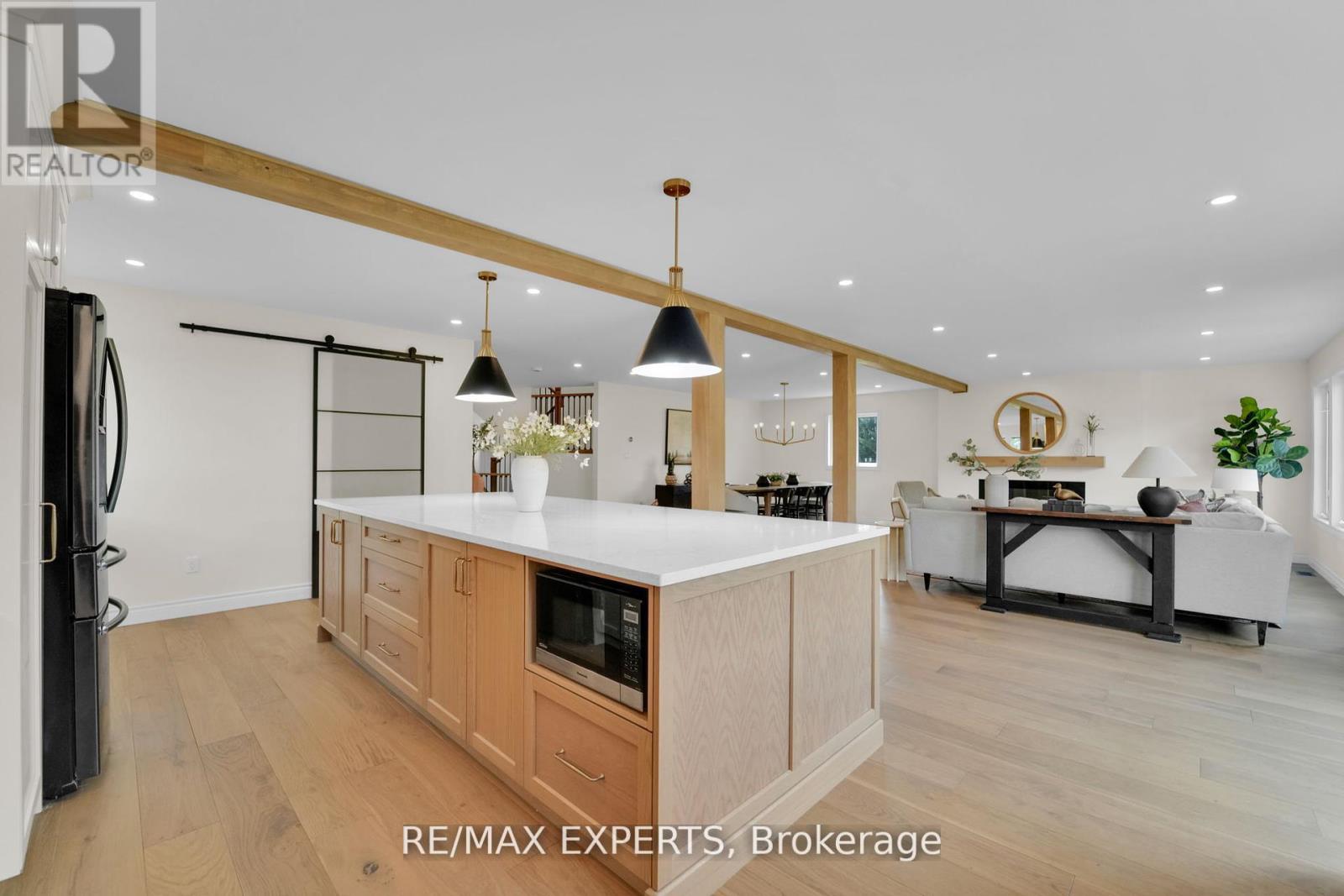 46 Scenic Drive, Mapleton, Ontario  N0G 1P0 - Photo 22 - X12990324