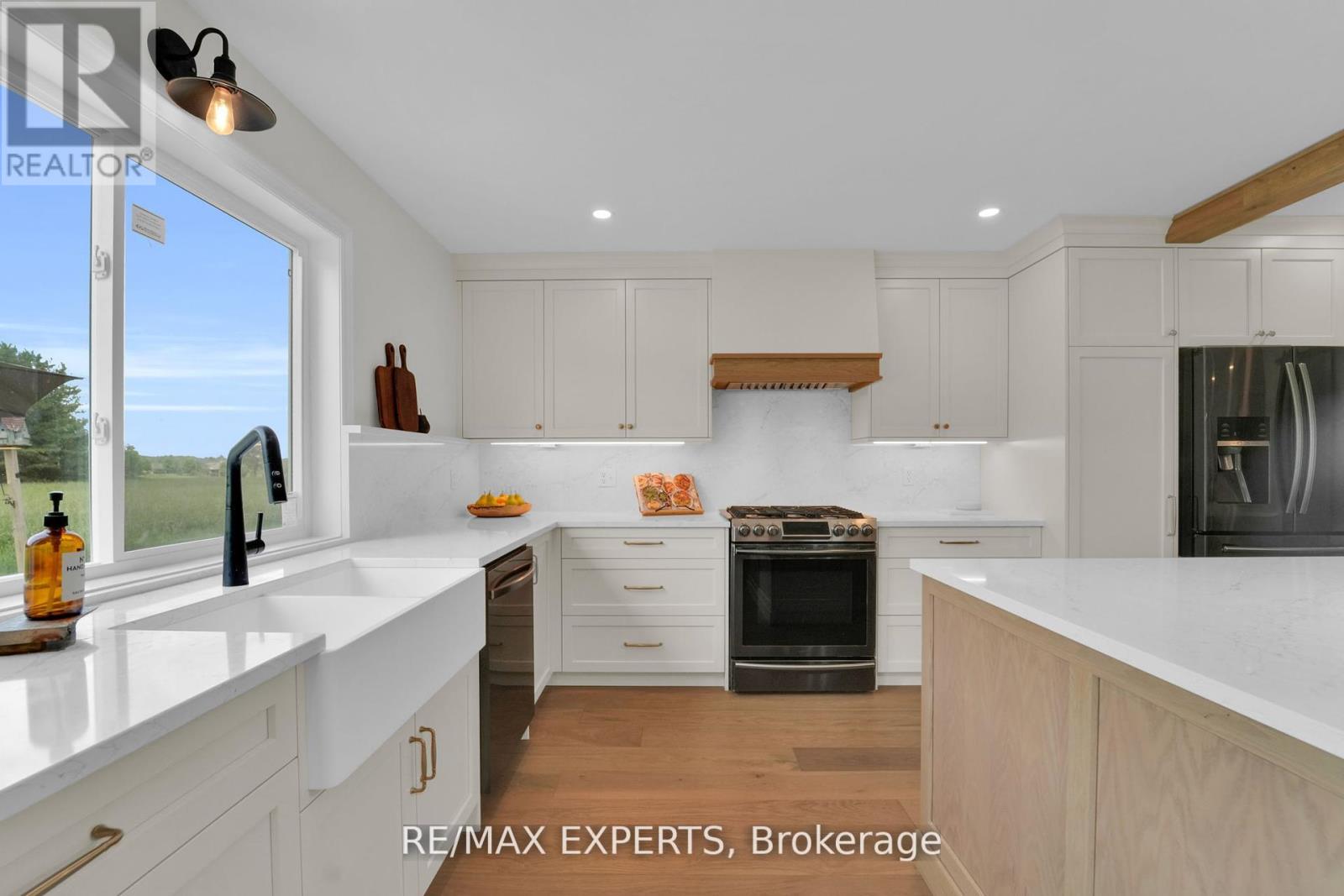 46 Scenic Drive, Mapleton, Ontario  N0G 1P0 - Photo 24 - X12990324