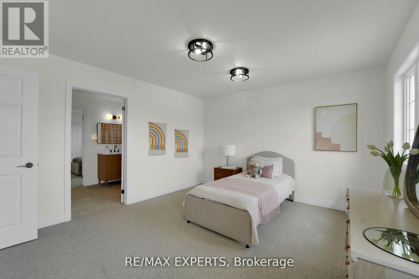 46 Scenic Drive, Mapleton, Ontario  N0G 1P0 - Photo 32 - X12990324