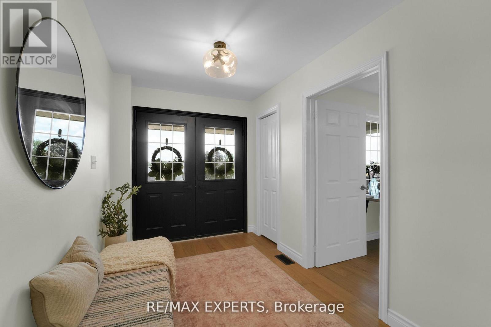 46 Scenic Drive, Mapleton, Ontario  N0G 1P0 - Photo 8 - X12990324