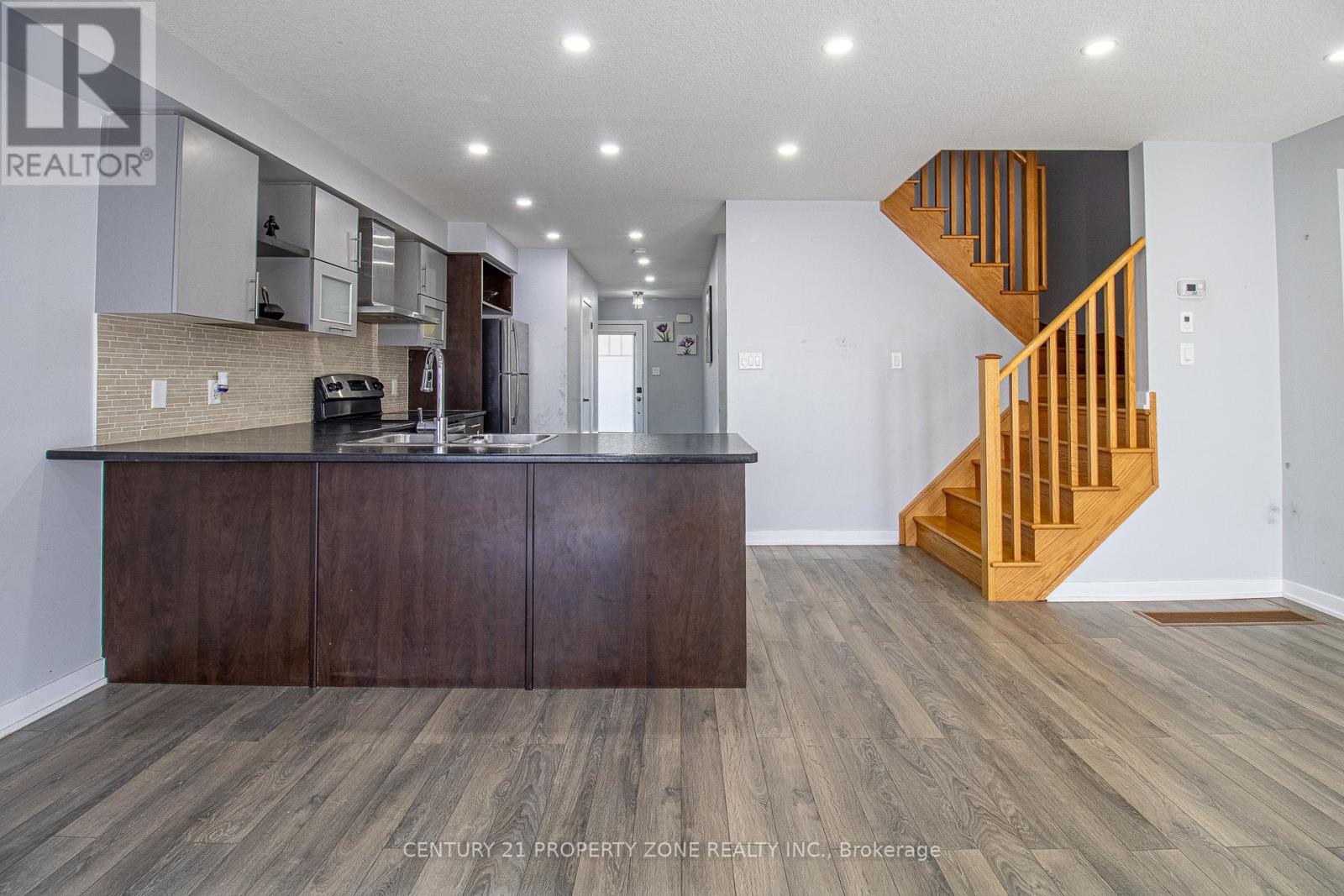 144 Crafter Crescent, Hamilton, Ontario  L8J 0H8 - Photo 15 - X12990438