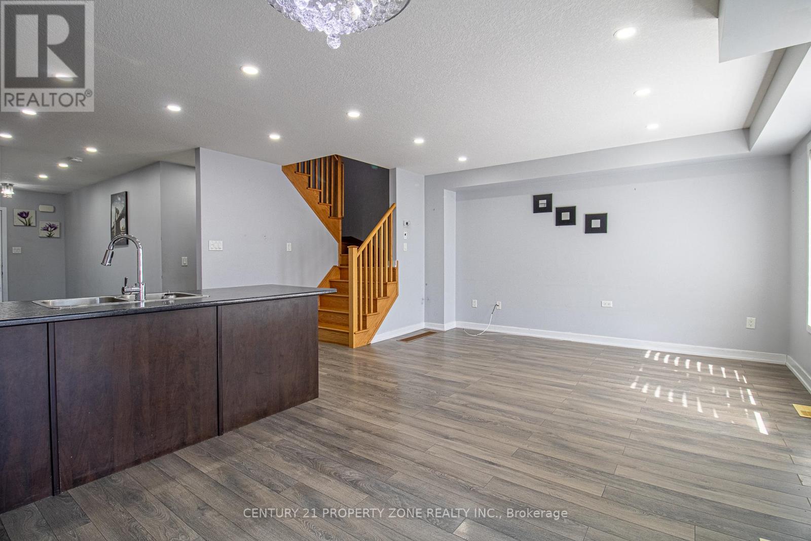 144 Crafter Crescent, Hamilton, Ontario  L8J 0H8 - Photo 16 - X12990438