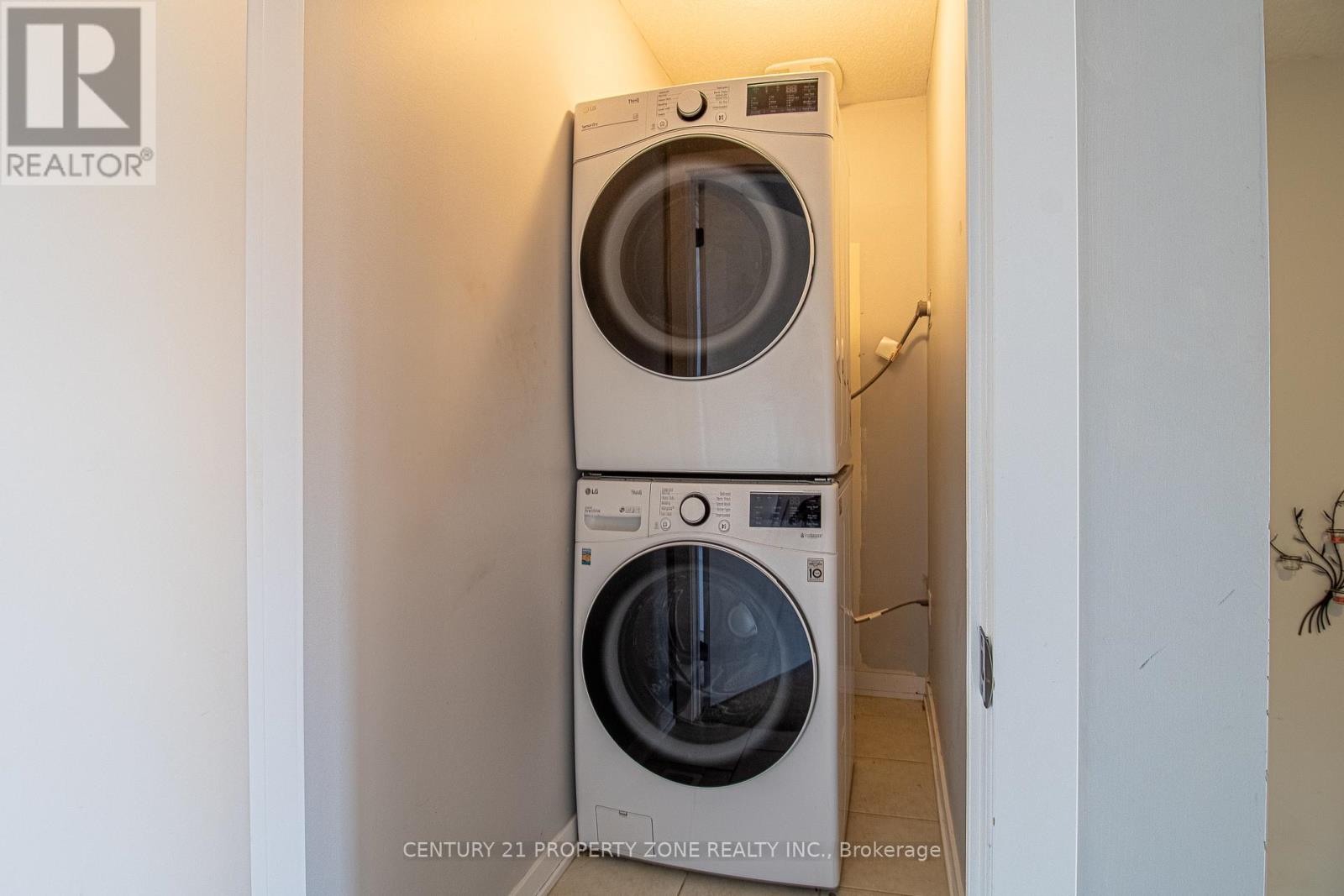 144 Crafter Crescent, Hamilton, Ontario  L8J 0H8 - Photo 30 - X12990438