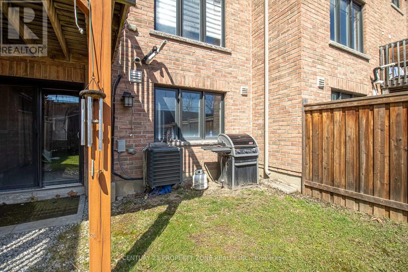 144 Crafter Crescent, Hamilton, Ontario  L8J 0H8 - Photo 39 - X12990438