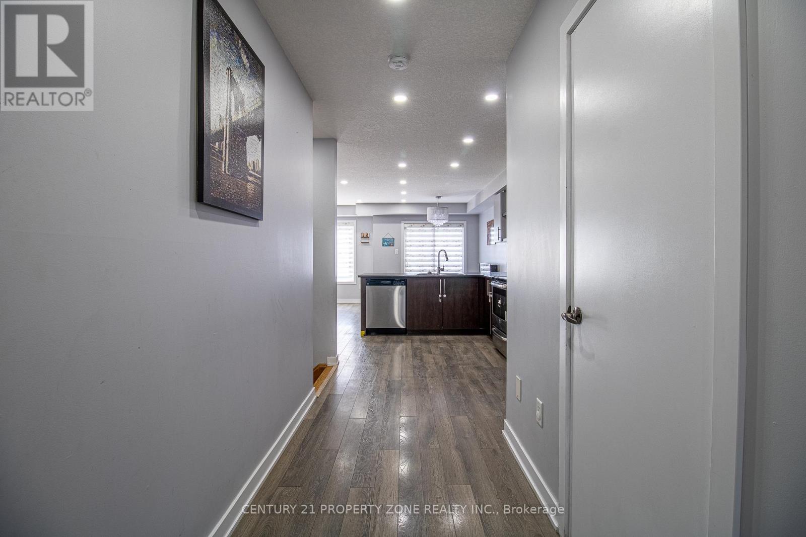 144 Crafter Crescent, Hamilton, Ontario  L8J 0H8 - Photo 6 - X12990438