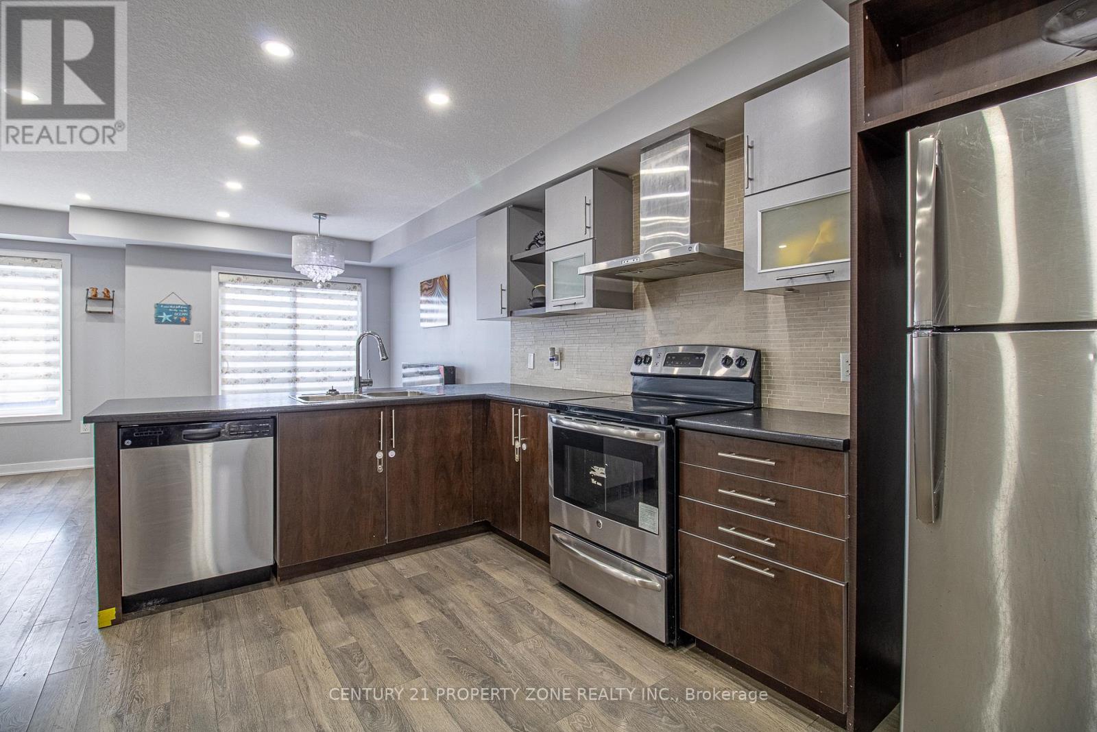 144 Crafter Crescent, Hamilton, Ontario  L8J 0H8 - Photo 7 - X12990438