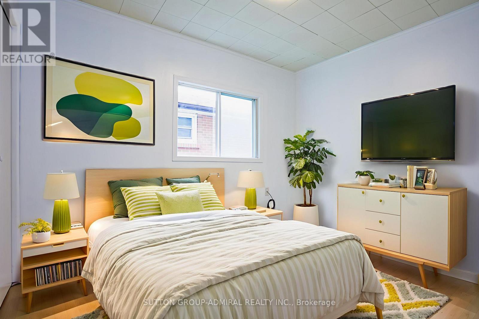 Photo 2 of 14 for 383 Edmonton Street