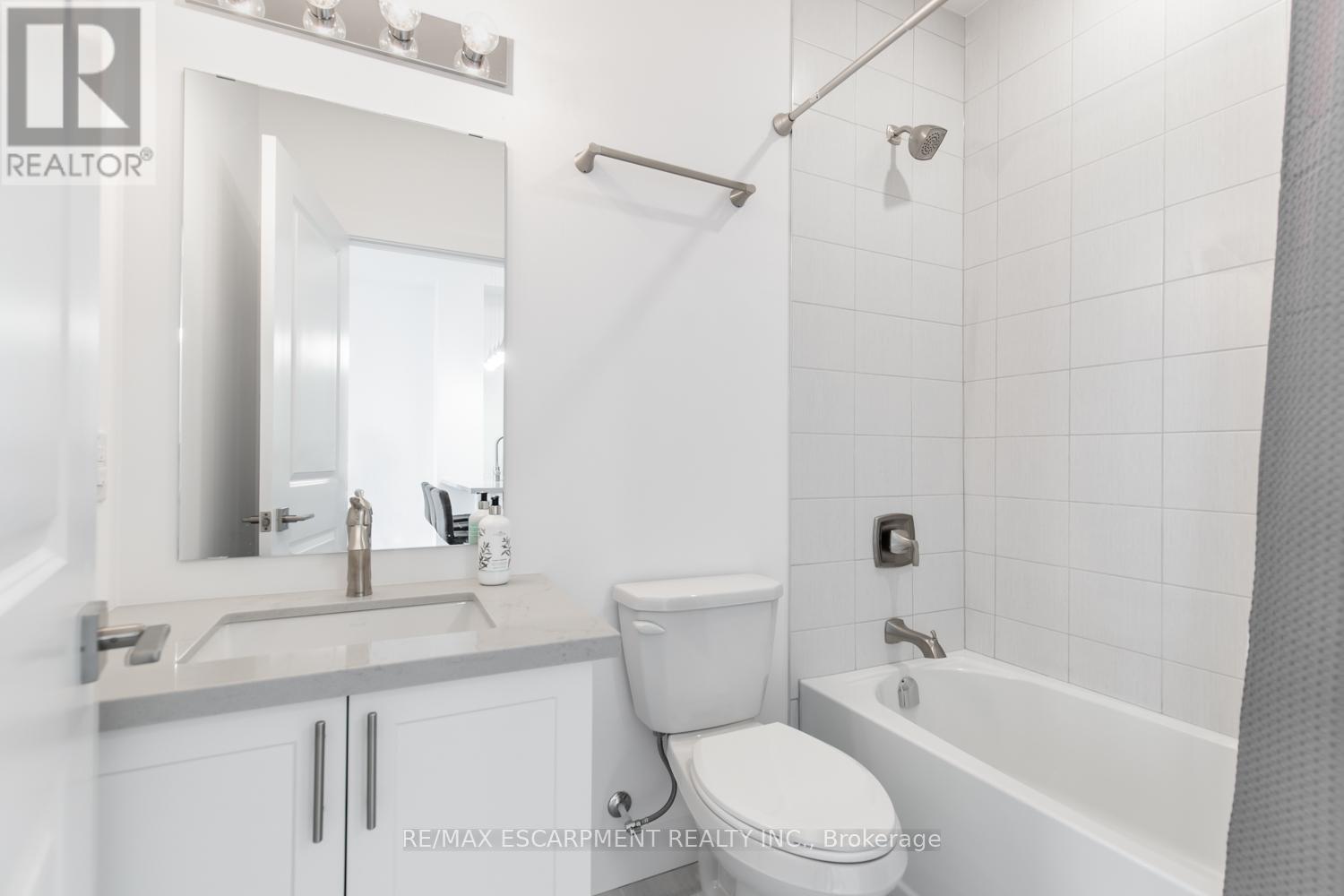 504 - 460 Dundas Street, Hamilton, Ontario  L8B 2A5 - Photo 19 - X12990470