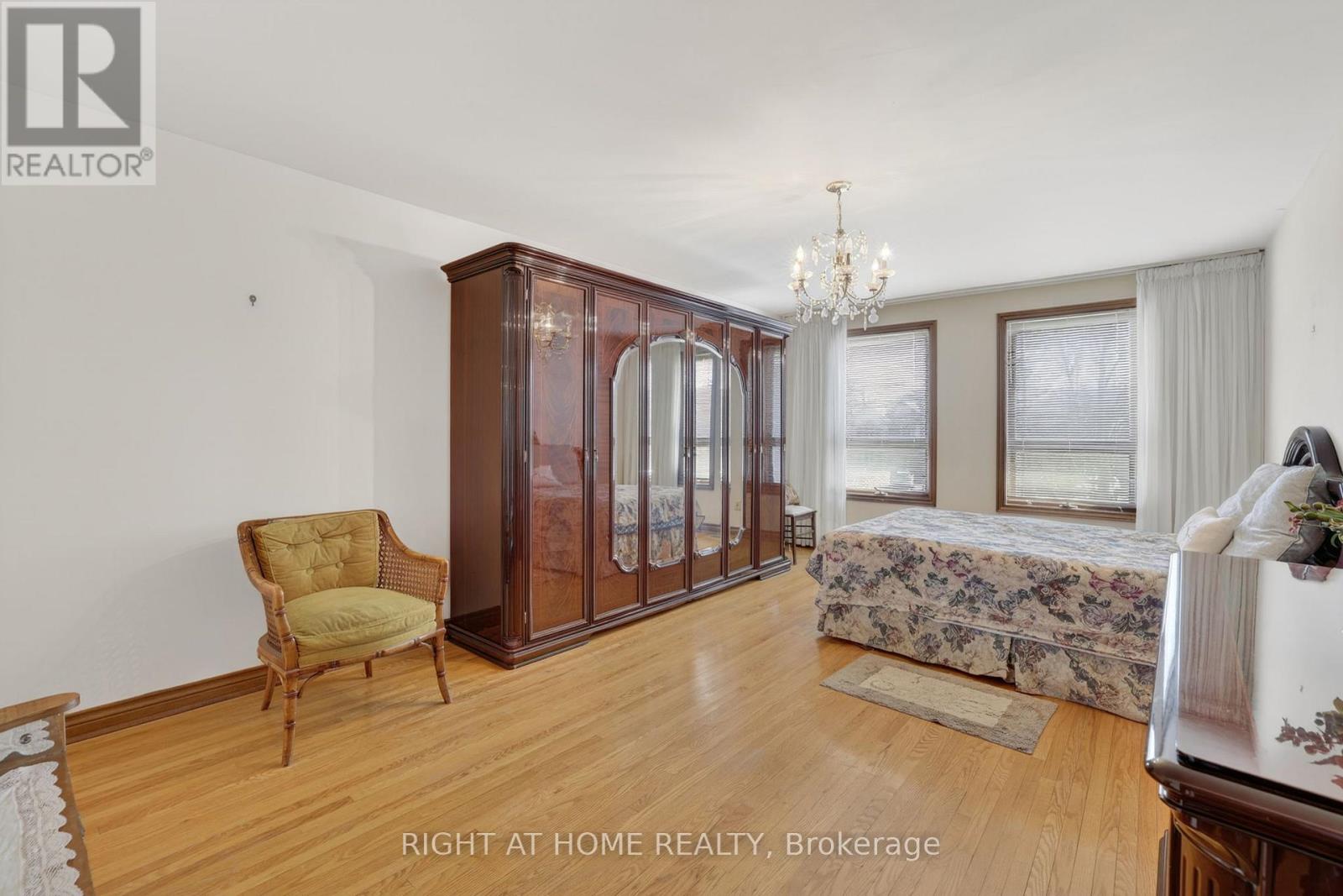 56 Birch Avenue, Richmond Hill (South Richvale), Ontario  L4C 6C6 - Photo 15 - N12982504