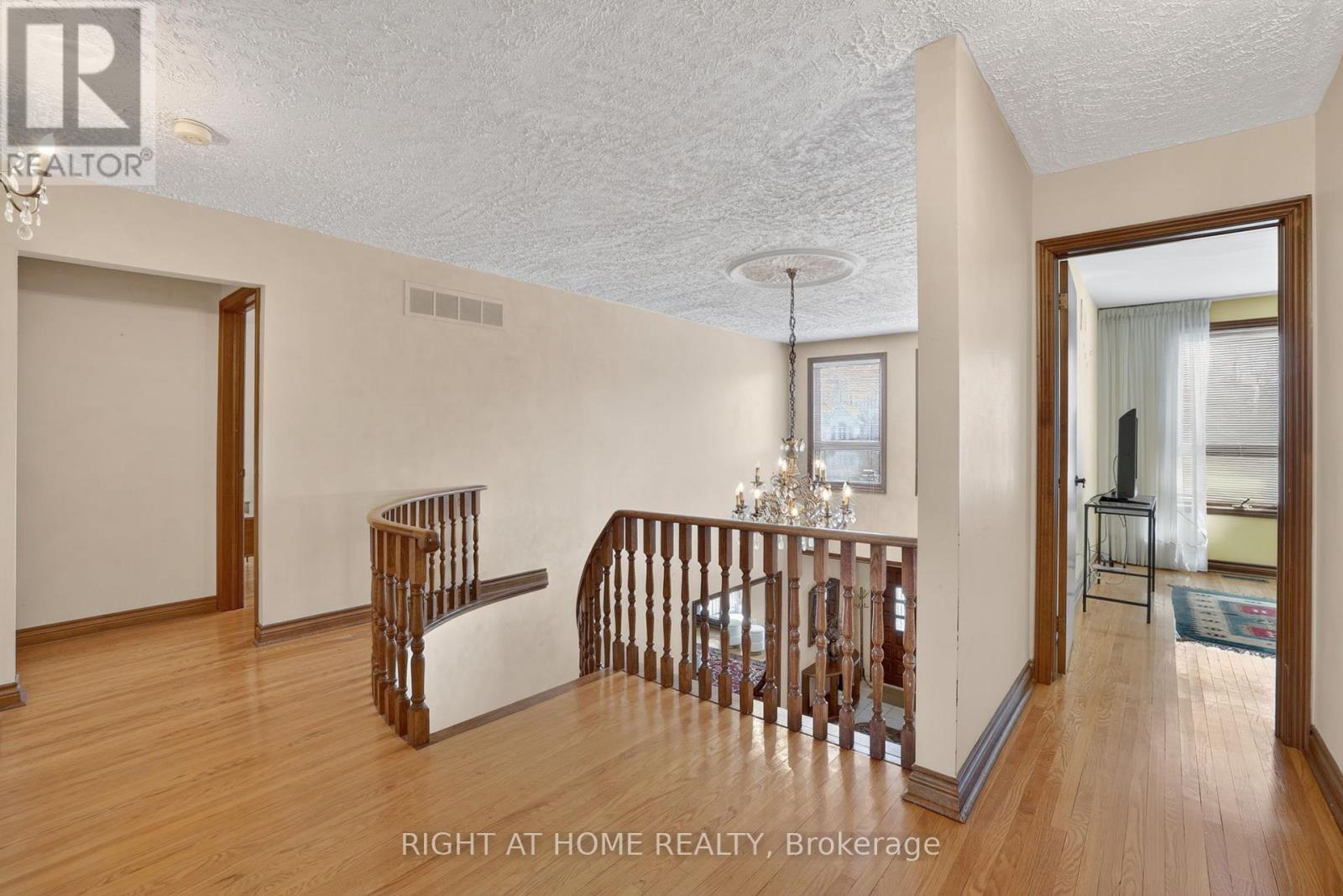 56 Birch Avenue, Richmond Hill (South Richvale), Ontario  L4C 6C6 - Photo 14 - N12982504