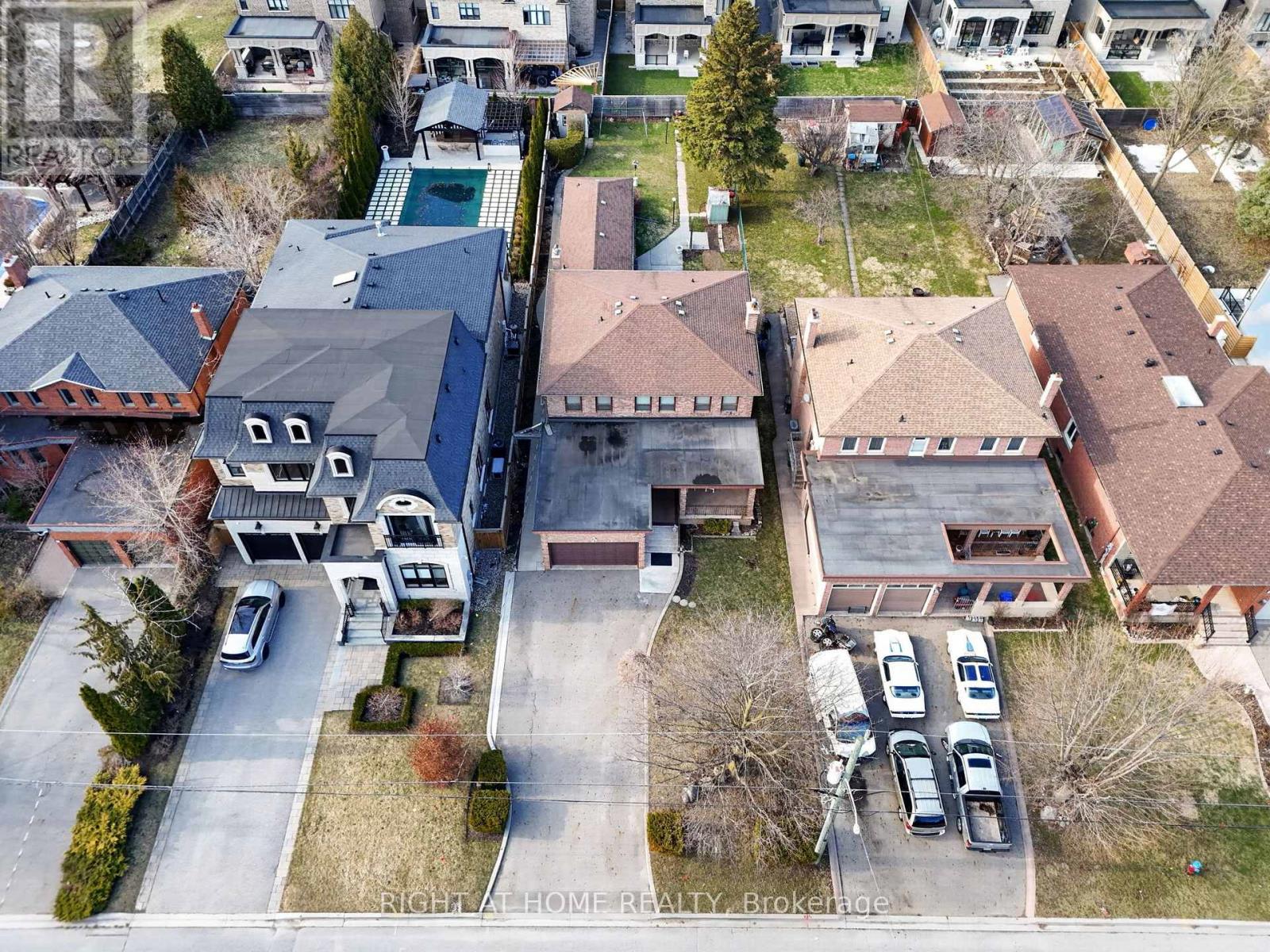 56 Birch Avenue, Richmond Hill (South Richvale), Ontario  L4C 6C6 - Photo 37 - N12982504