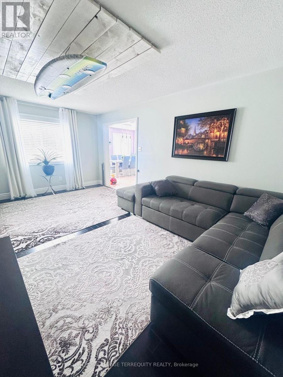 25 Jagges Drive, Barrie (Edgehill Drive), Ontario  L4N 0W9 - Photo 18 - S12990296