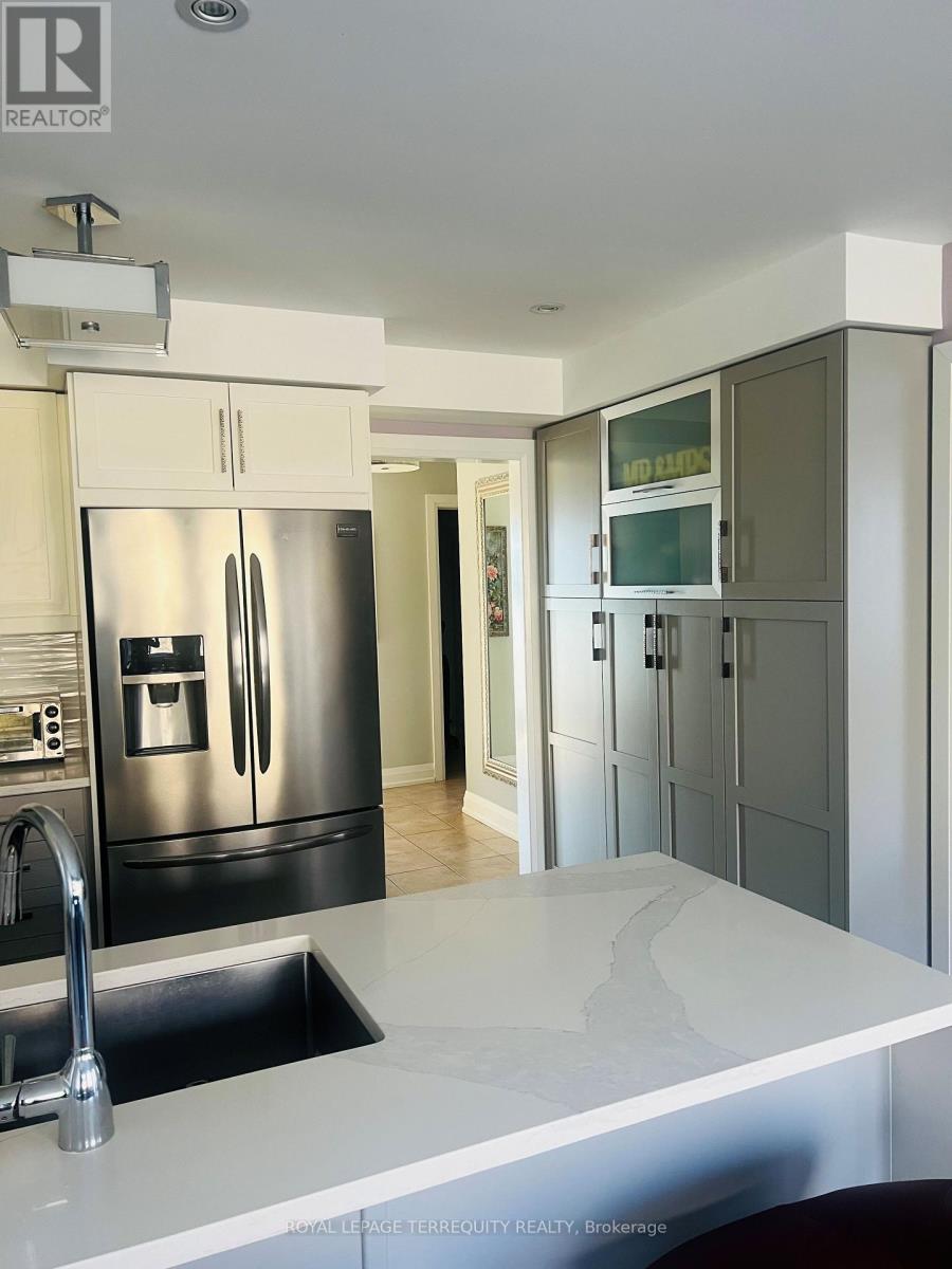 25 Jagges Drive, Barrie (Edgehill Drive), Ontario  L4N 0W9 - Photo 15 - S12990296