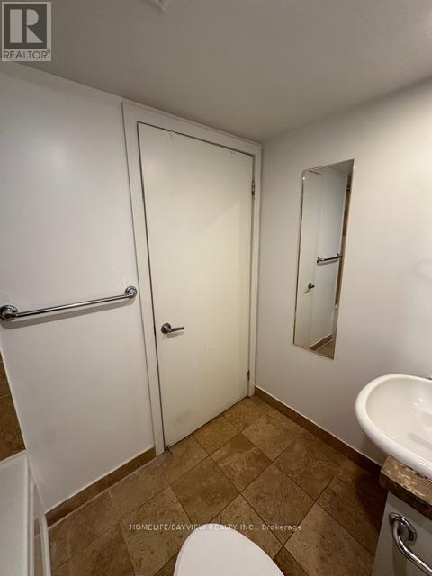 701 - 208 Queens Quay W, Toronto, Ontario  M5J 2Y5 - Photo 6 - C12968766