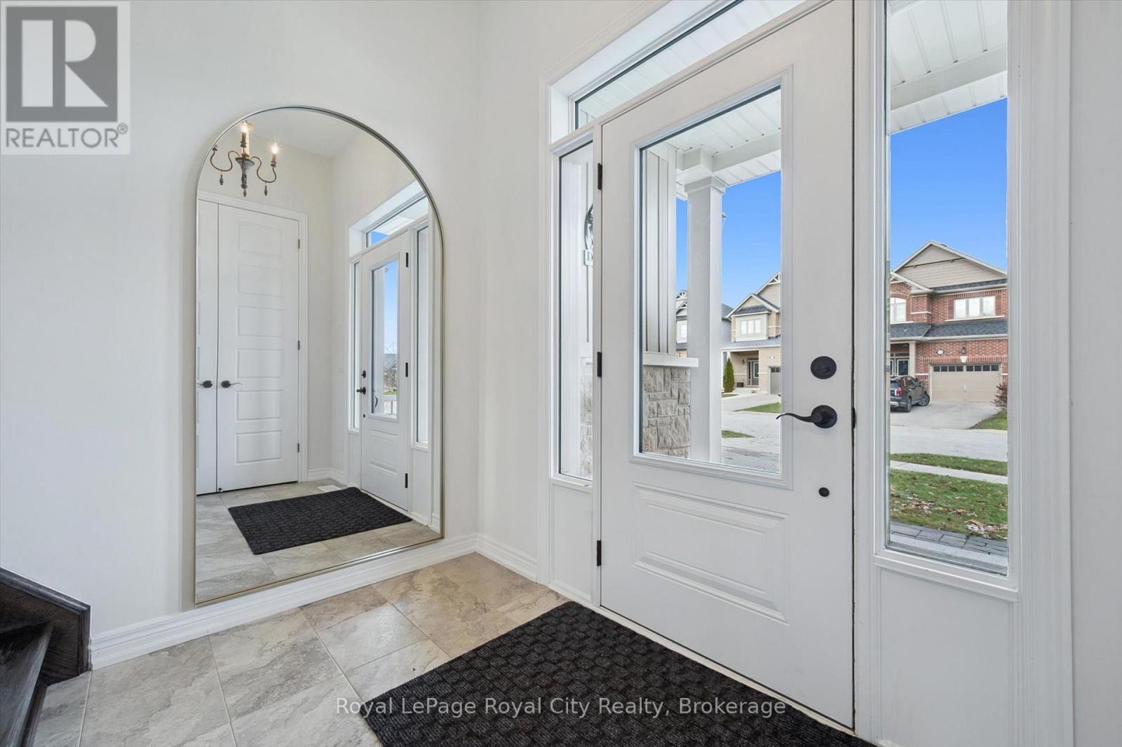 98 Kay Crescent, Centre Wellington, Ontario  N1M 0G2 - Photo 9 - X12990536