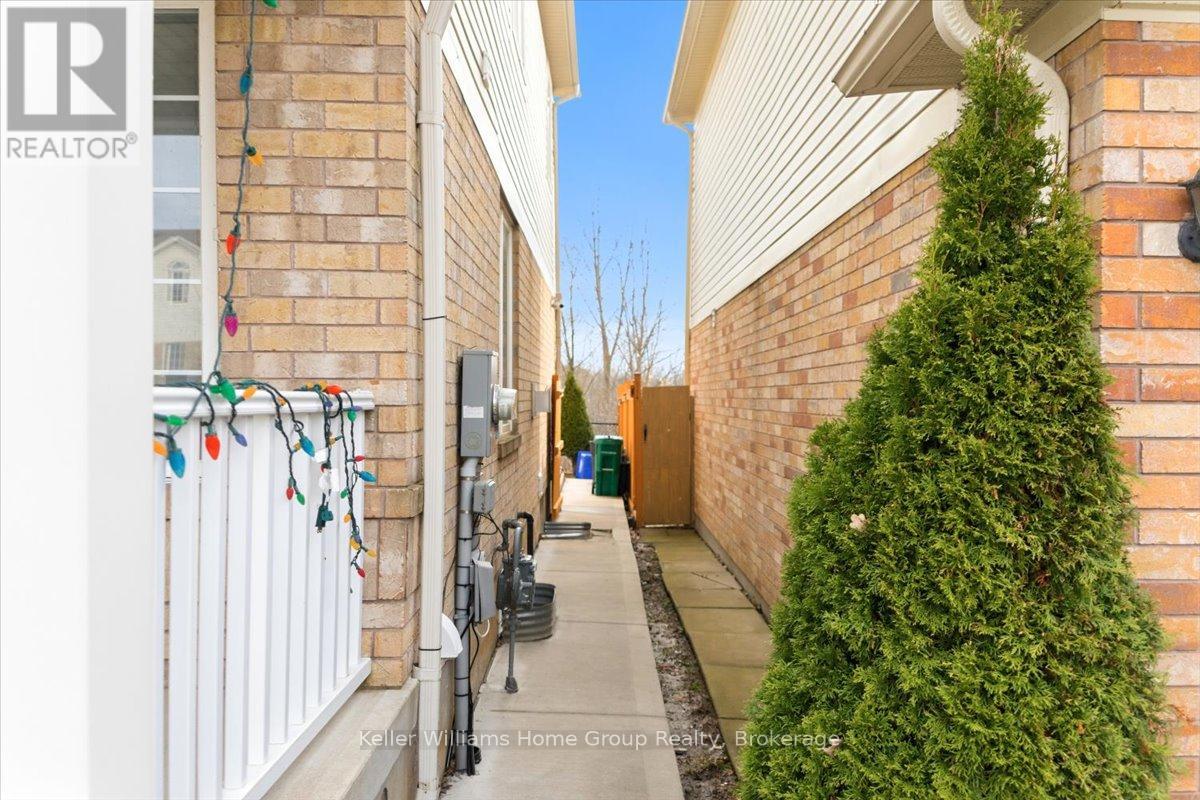 Lower - 24 Baintree Way, Cambridge, Ontario  N1T 2H3 - Photo 2 - X12990590