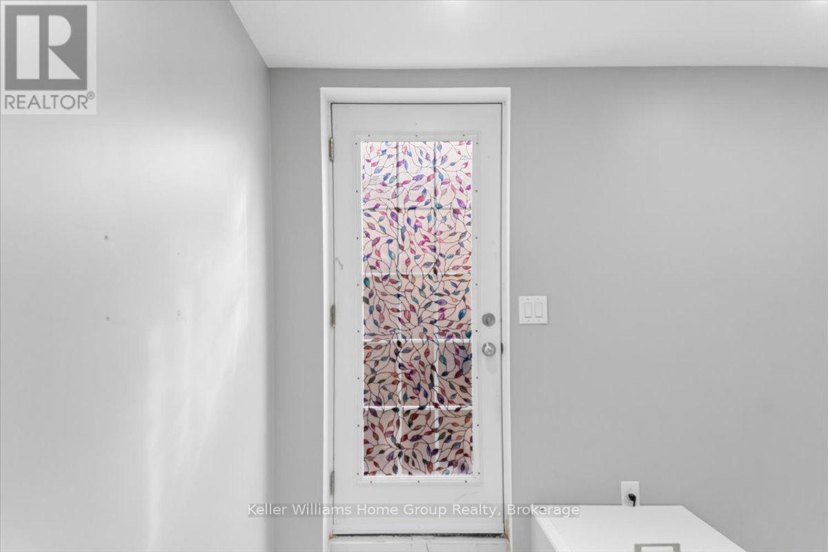 Lower - 24 Baintree Way, Cambridge, Ontario  N1T 2H3 - Photo 4 - X12990590