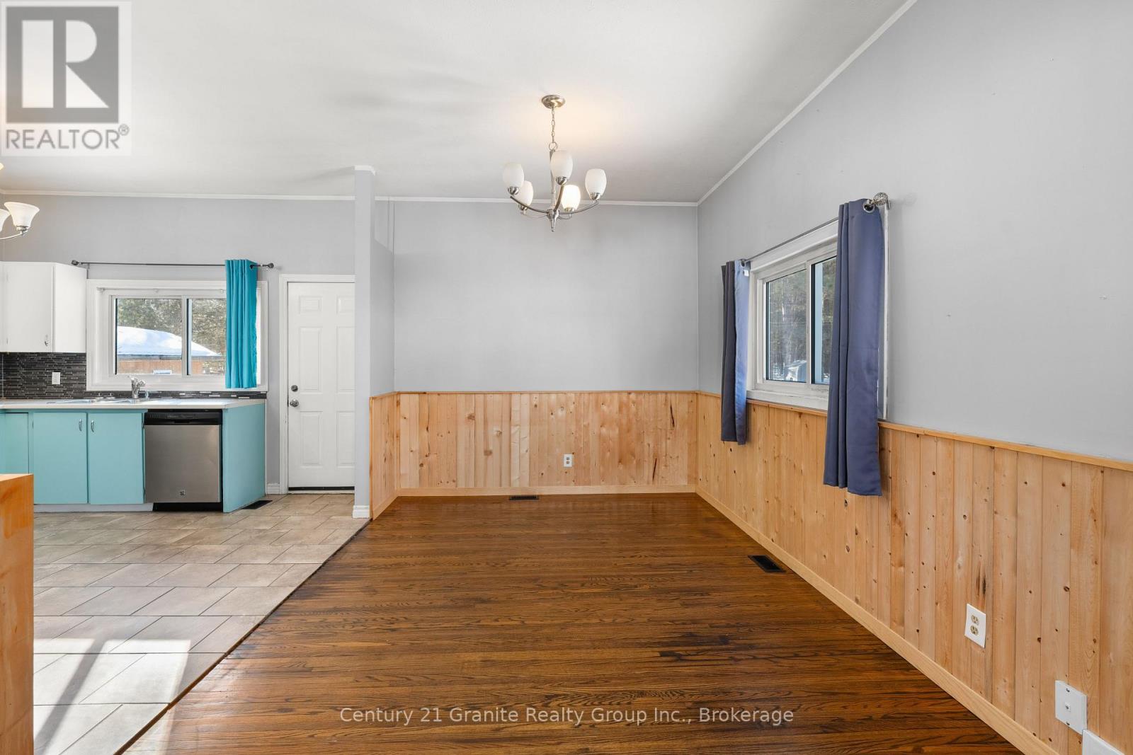 37 Mckay Street, Minden Hills, Ontario  K0M 2K0 - Photo 10 - X12990628