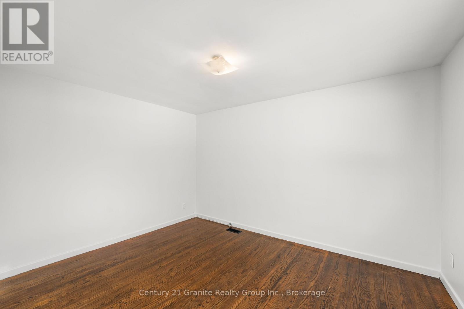 37 Mckay Street, Minden Hills, Ontario  K0M 2K0 - Photo 19 - X12990628