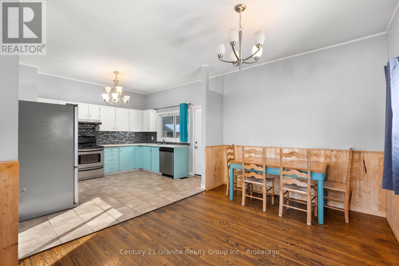 37 Mckay Street, Minden Hills, Ontario  K0M 2K0 - Photo 8 - X12990628