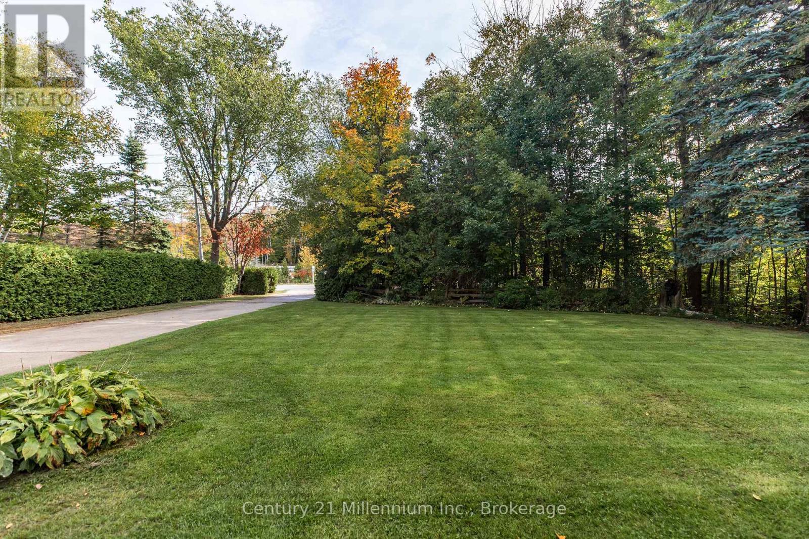 34 Southampton Parkway, South Bruce Peninsula, Ontario  N0H 2G0 - Photo 10 - X12990692