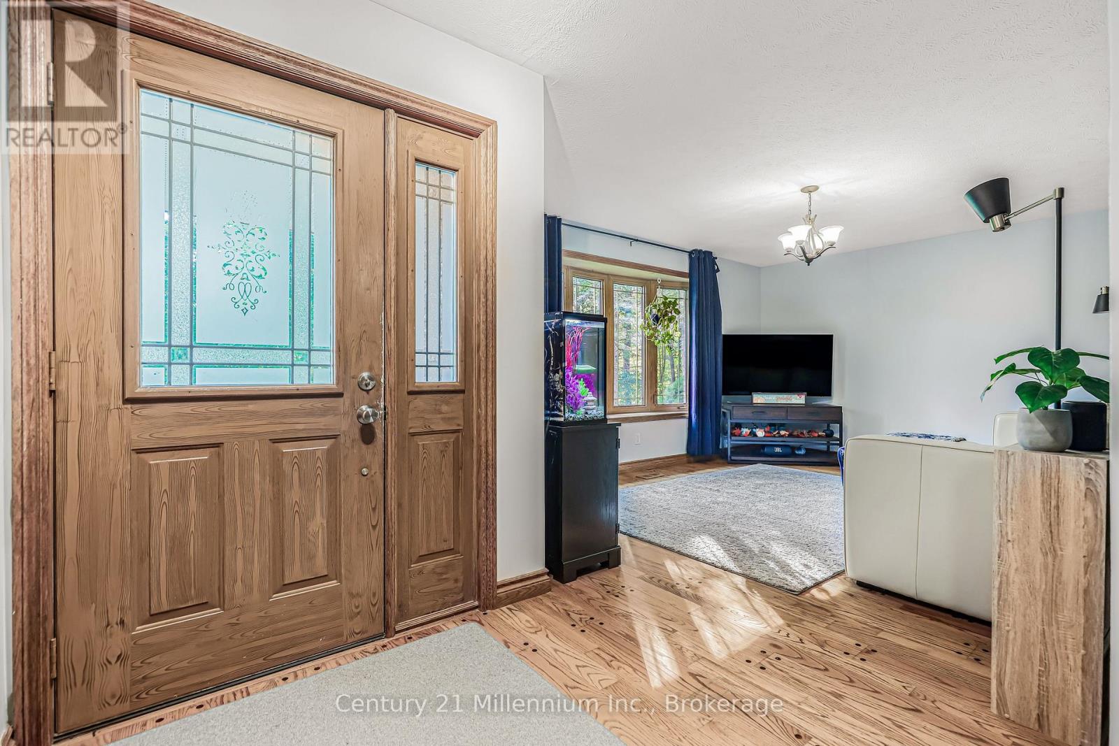 34 Southampton Parkway, South Bruce Peninsula, Ontario  N0H 2G0 - Photo 14 - X12990692