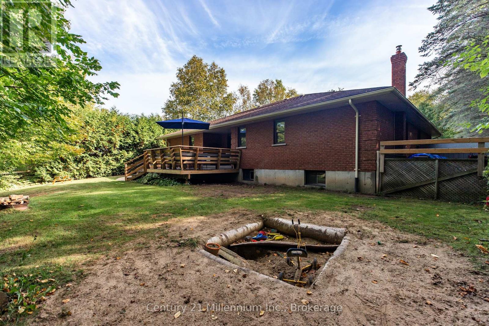 34 Southampton Parkway, South Bruce Peninsula, Ontario  N0H 2G0 - Photo 5 - X12990692