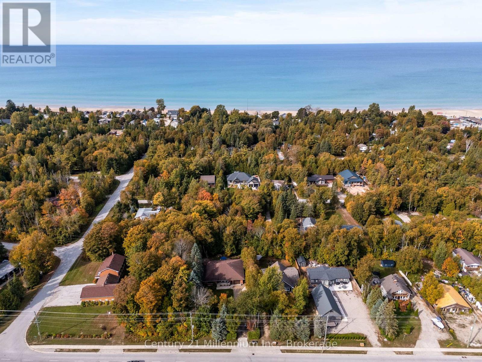 34 Southampton Parkway, South Bruce Peninsula, Ontario  N0H 2G0 - Photo 8 - X12990692