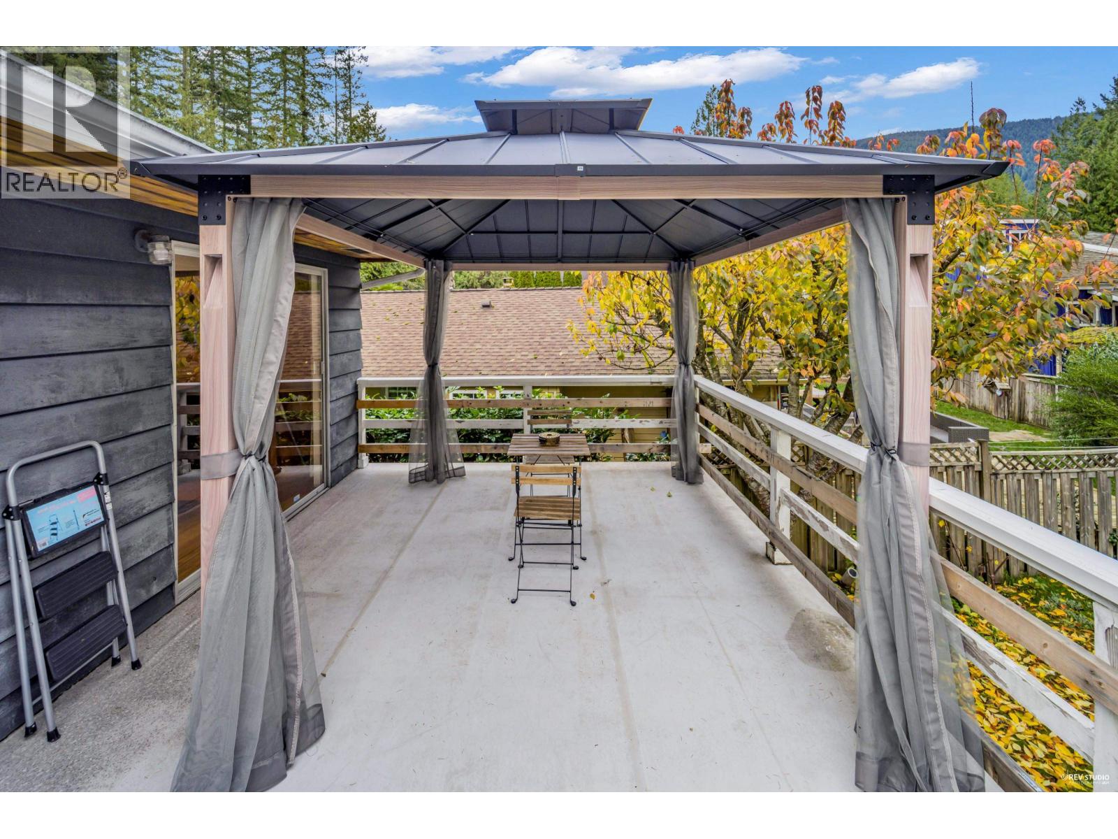 4578 Capilano Road, North Vancouver, British Columbia  V7R 4K3 - Photo 11 - R3110249