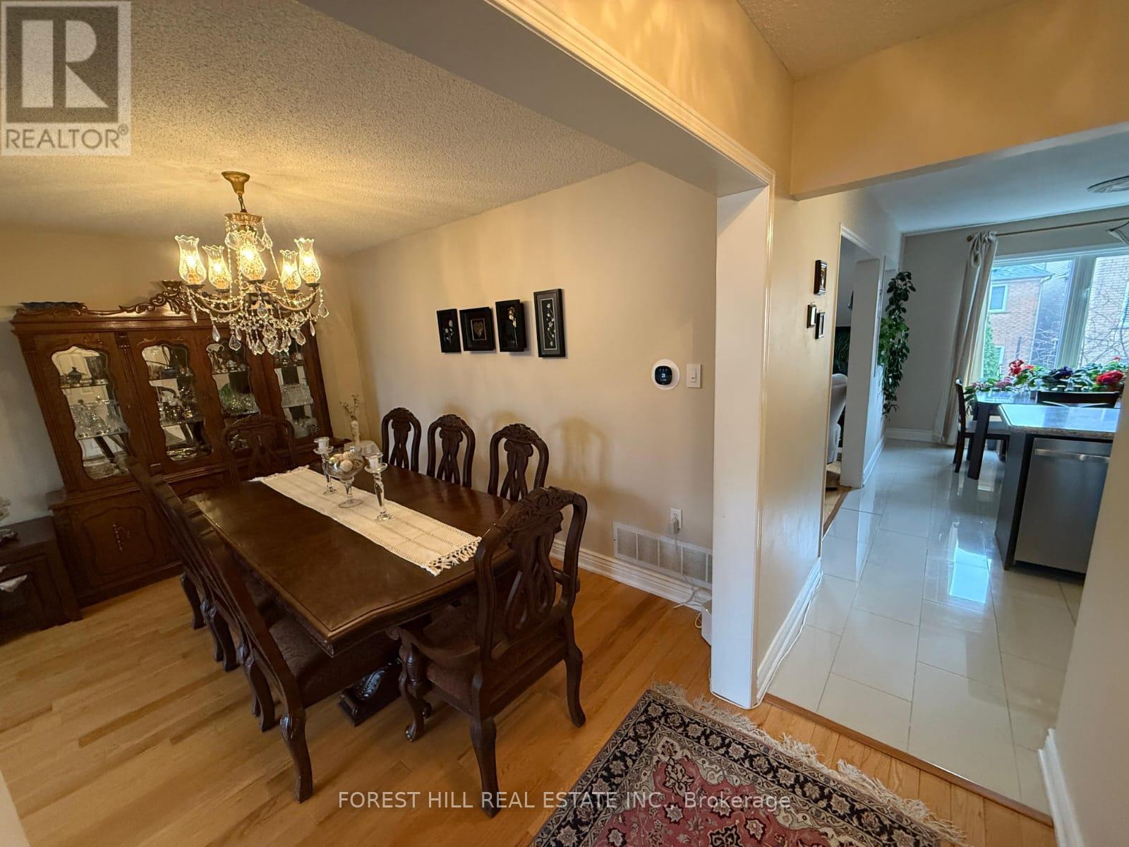 54 Timberview Drive, Vaughan, Ontario  L4J 8M3 - Photo 5 - N12984210
