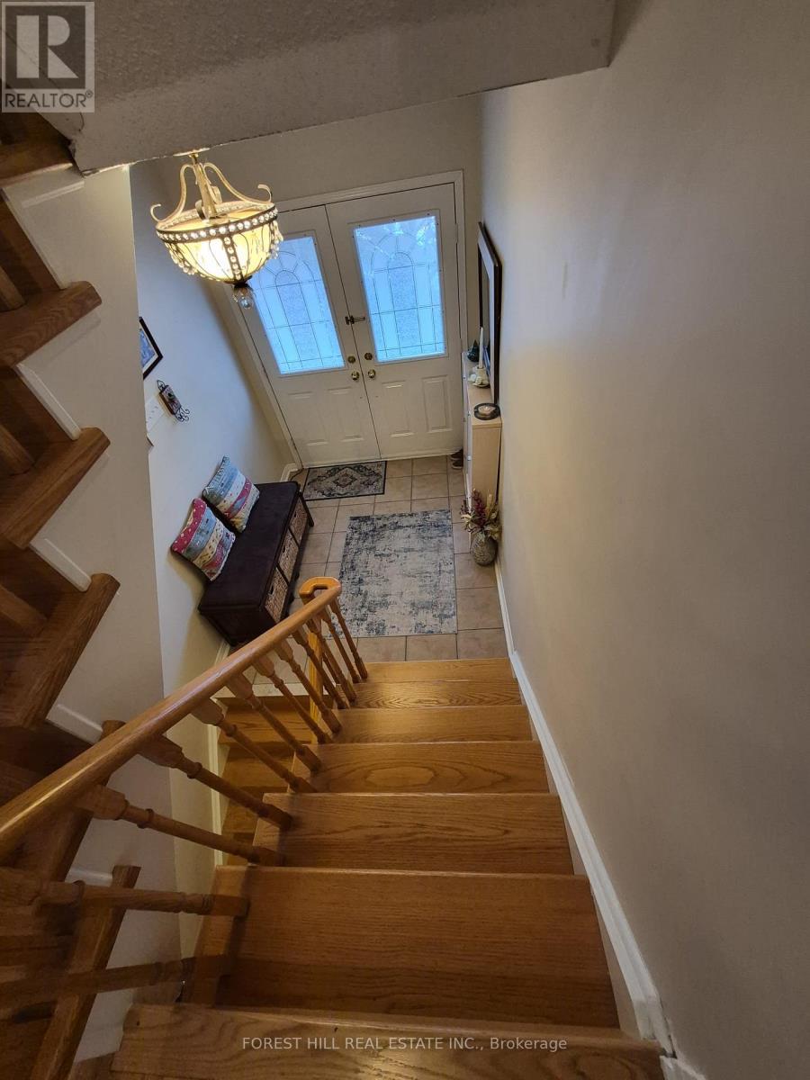 54 Timberview Drive, Vaughan, Ontario  L4J 8M3 - Photo 2 - N12984210