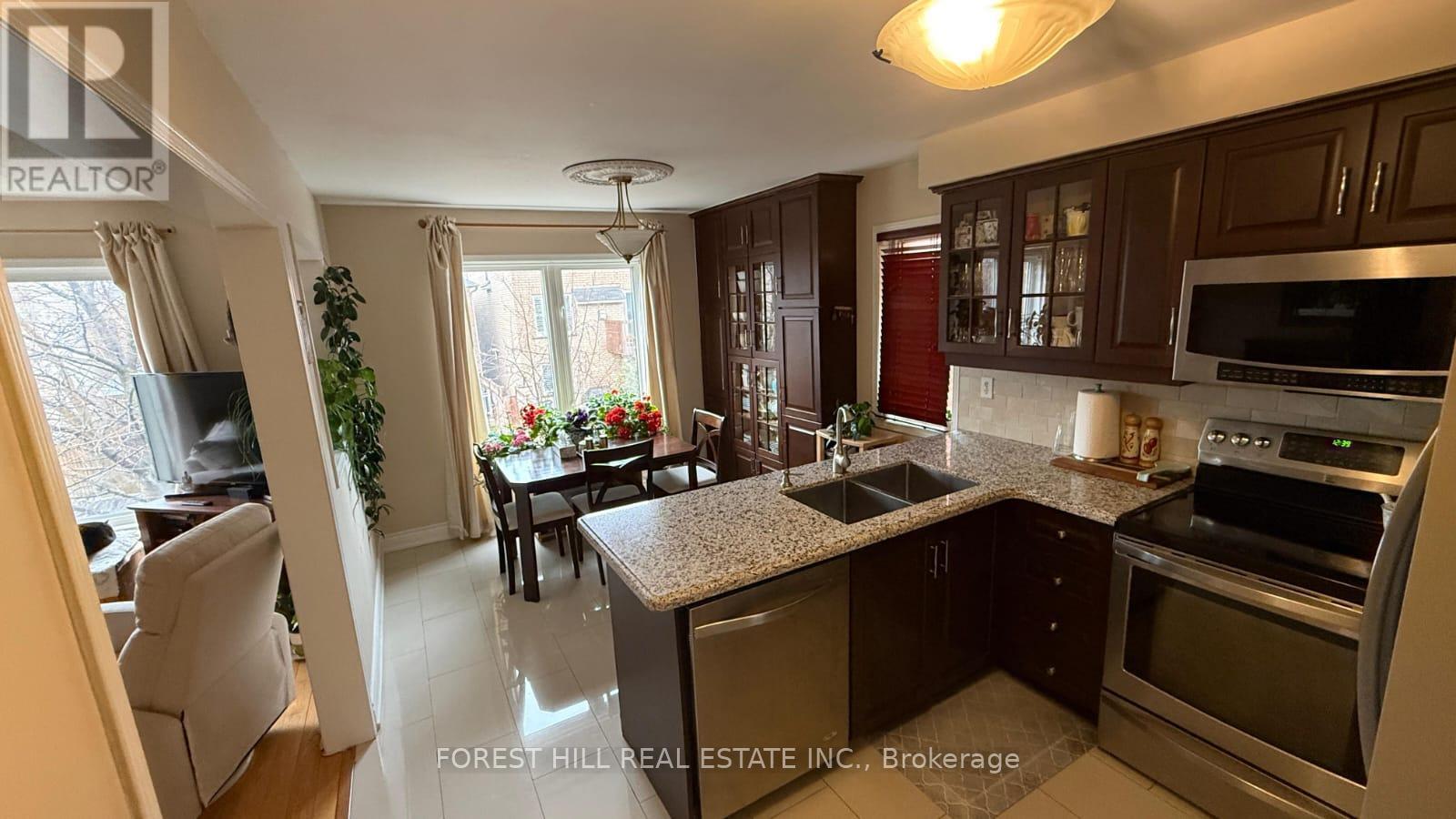 54 Timberview Drive, Vaughan, Ontario  L4J 8M3 - Photo 7 - N12984210