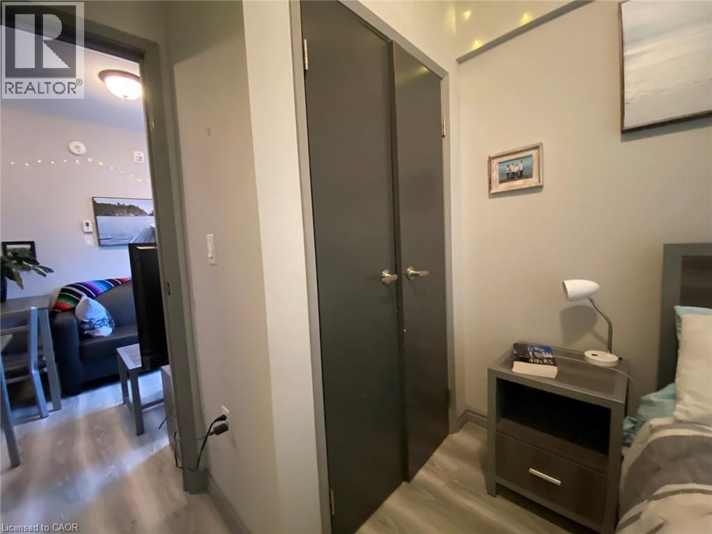 275 Larch Street Unit# B413, Waterloo, Ontario  N2L 3R2 - Photo 4 - 40819867