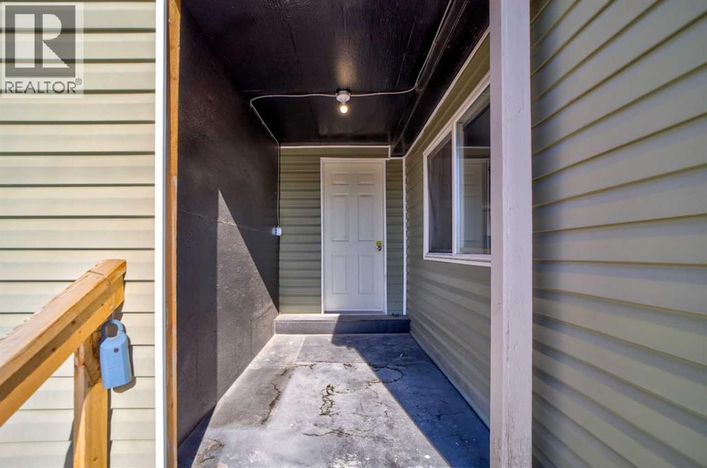 427 10 Street, Fort Macleod, Alberta  T0L 0Z0 - Photo 2 - A2291775