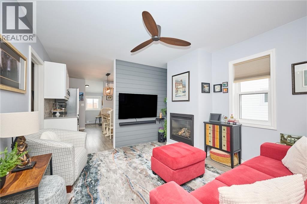 826 Pine Street, Dunnville, Ontario  N1A 2M5 - Photo 4 - 40815461