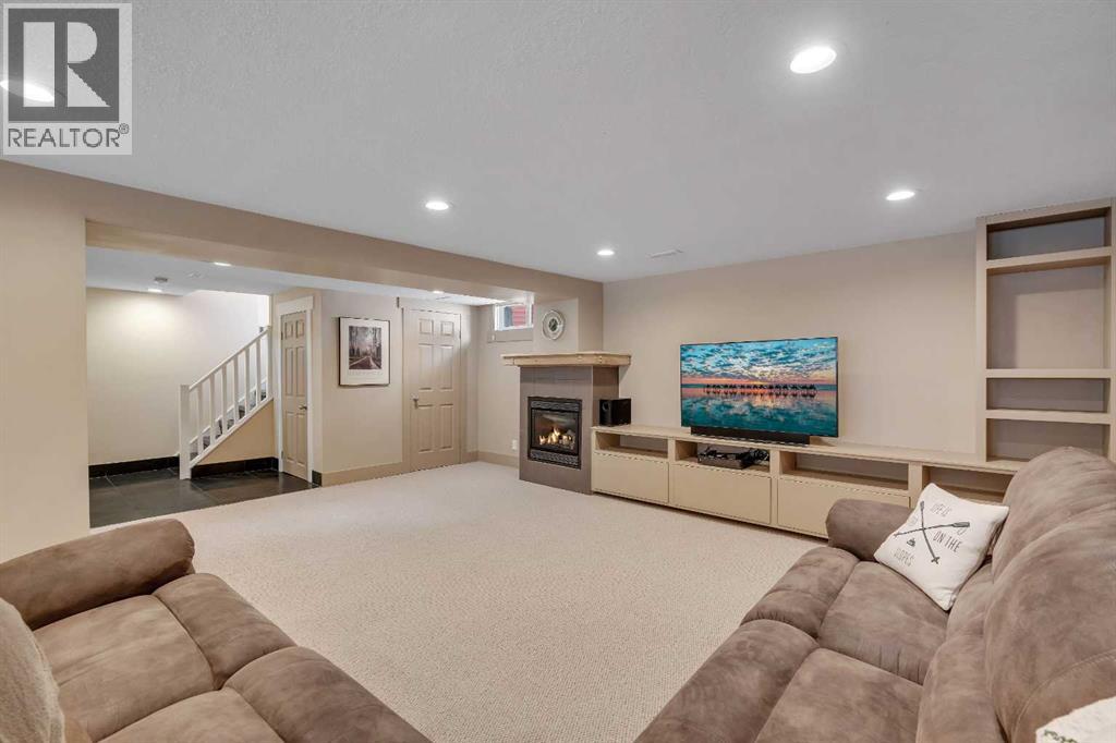 5411 Ladbrooke Drive SW, Calgary, Alberta  T3E 5X9 - Photo 36 - A2291483