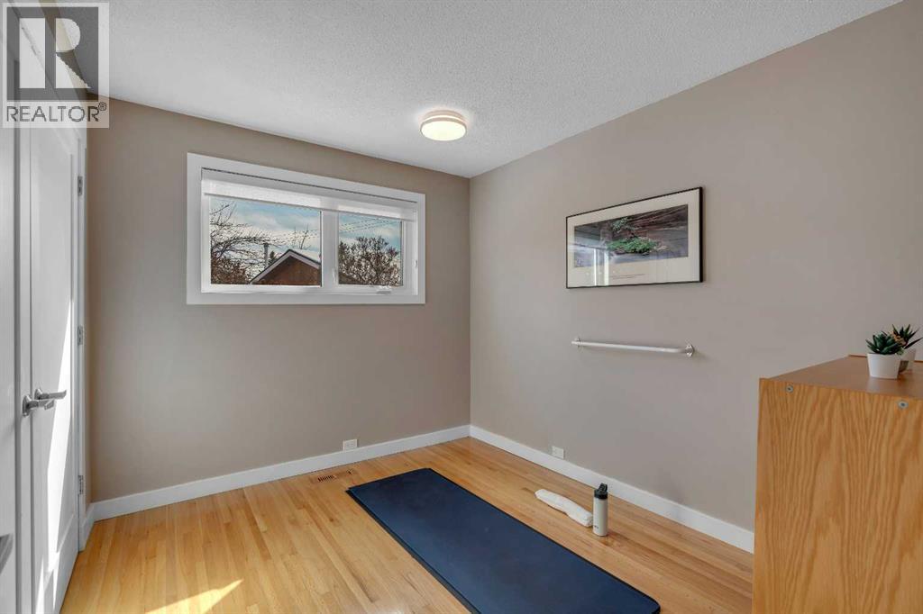 5411 Ladbrooke Drive SW, Calgary, Alberta  T3E 5X9 - Photo 28 - A2291483