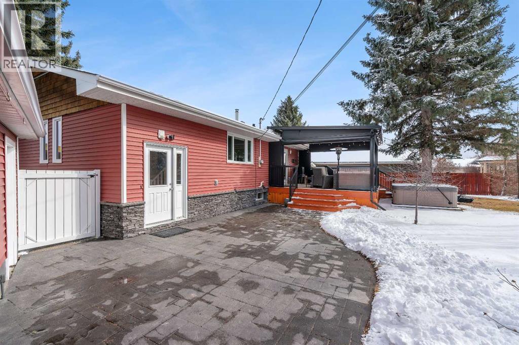 5411 Ladbrooke Drive SW, Calgary, Alberta  T3E 5X9 - Photo 44 - A2291483